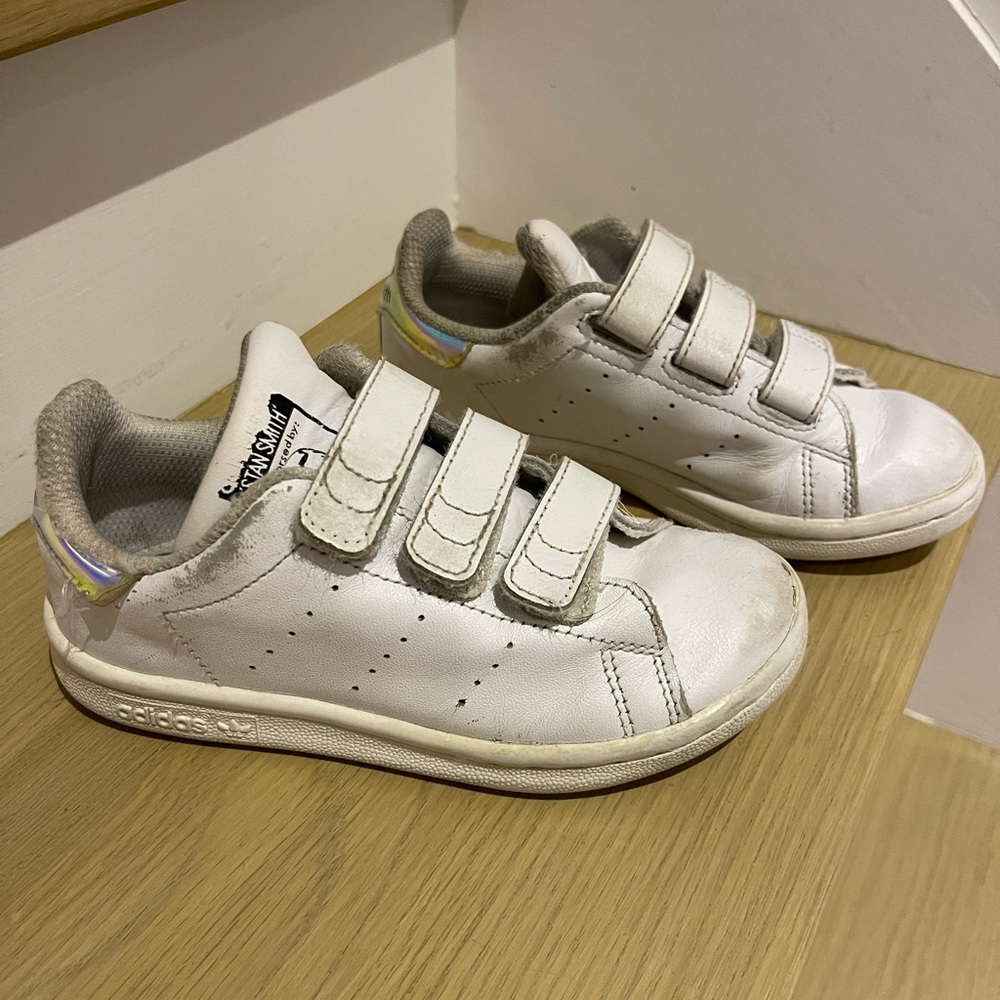 Toddler Adidas Stan Smiths (Size 11K)